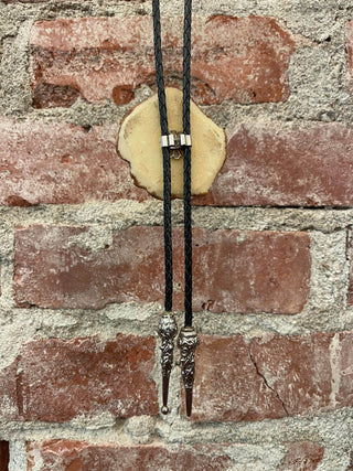 Chrysanthemum Bolo Tie